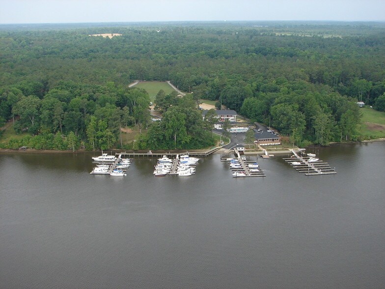More Photos Of 9100 Wilcox Neck Rd, Charles City Marina For Lease