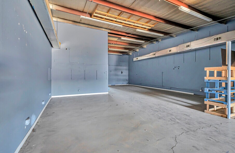 More Photos Of 3636 Andrews Hwy, Odessa Storefront For Lease