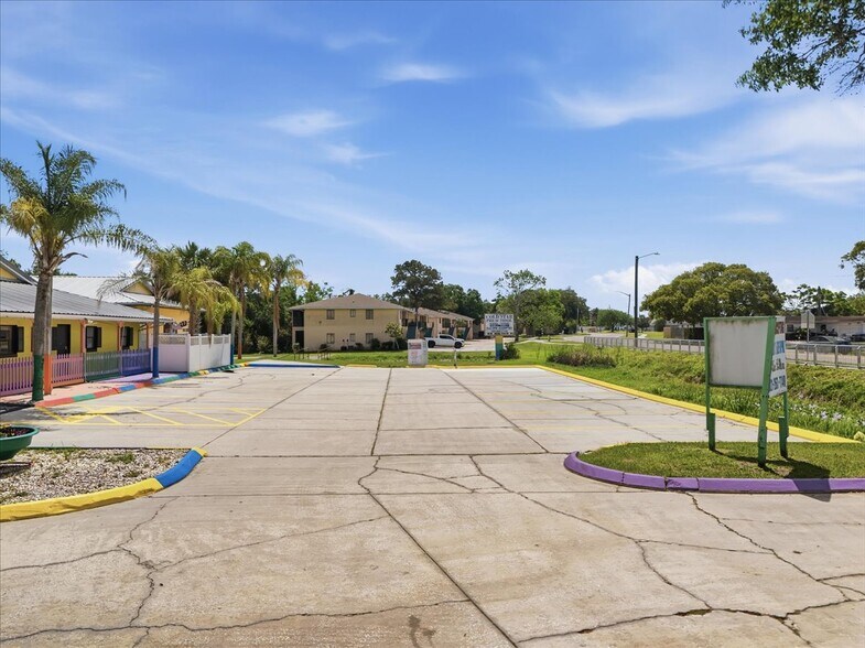More Photos Of 1330 Knox McRae Dr, Titusville Schools For Sale