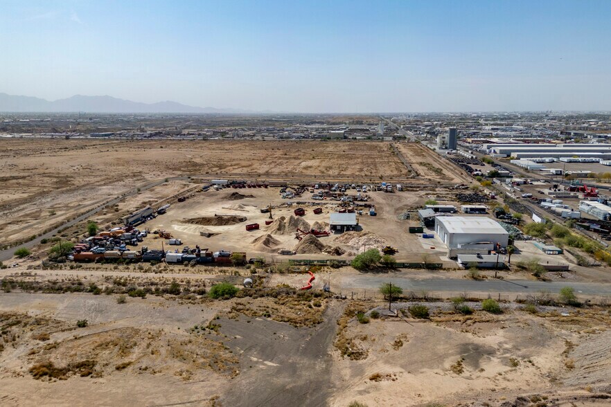More Photos Of S 15th Ave & W Lower Buckeye Rd, Phoenix Land For Lease