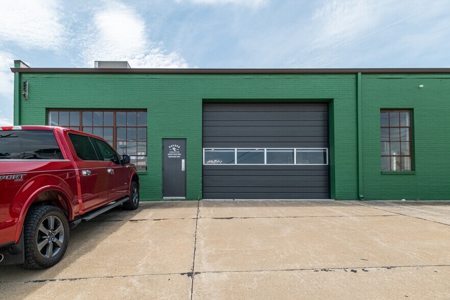 More Photos Of 119 N Jackson St, Perryville General Retail For Sale