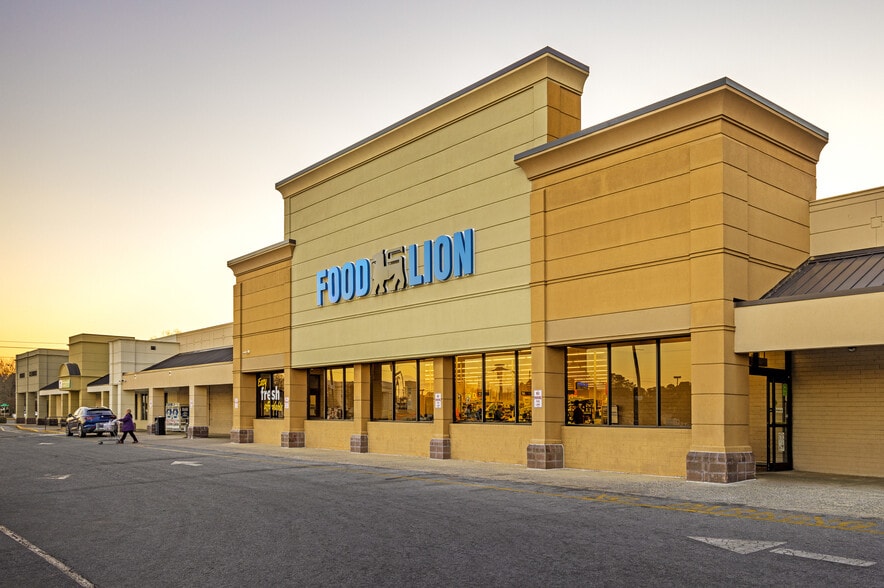 Primary Photo Of 2406-2482 Stantonsburg Rd, Greenville Freestanding For Lease