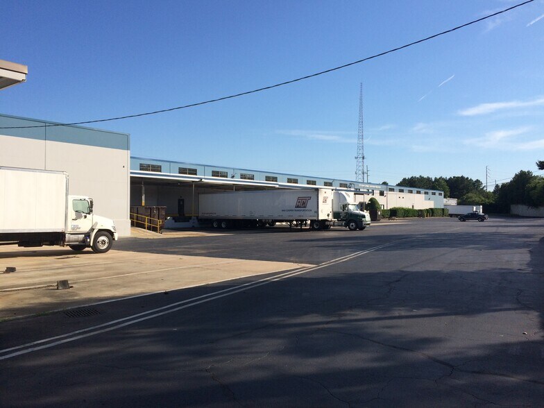 More Photos Of 2114 Atlantic Ave, Raleigh Warehouse For Lease