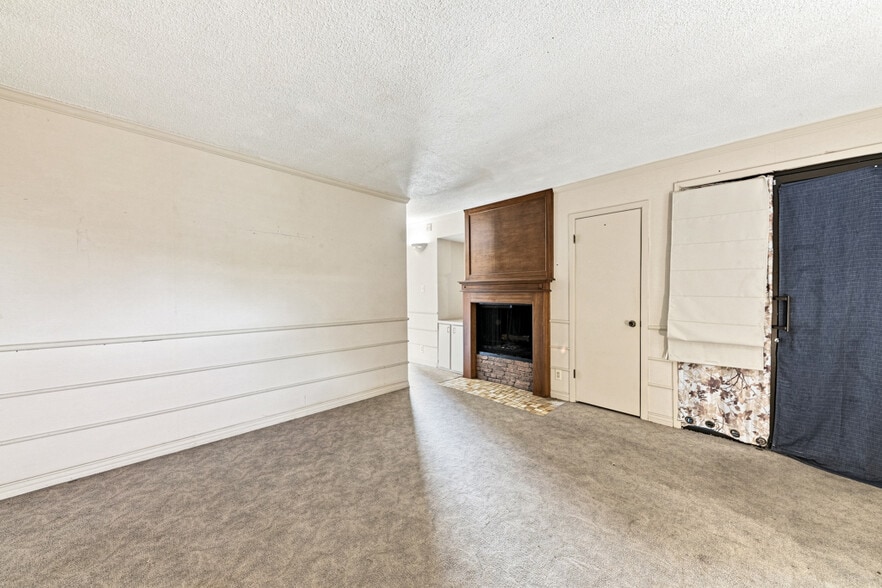 More Photos Of 1131 Babcock Rd, San Antonio Office Residential For Sale
