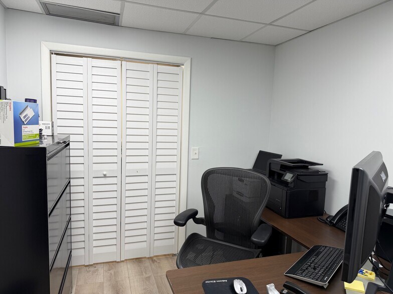 More Photos Of 6971 N Federal Hwy, Boca Raton Medical For Sale