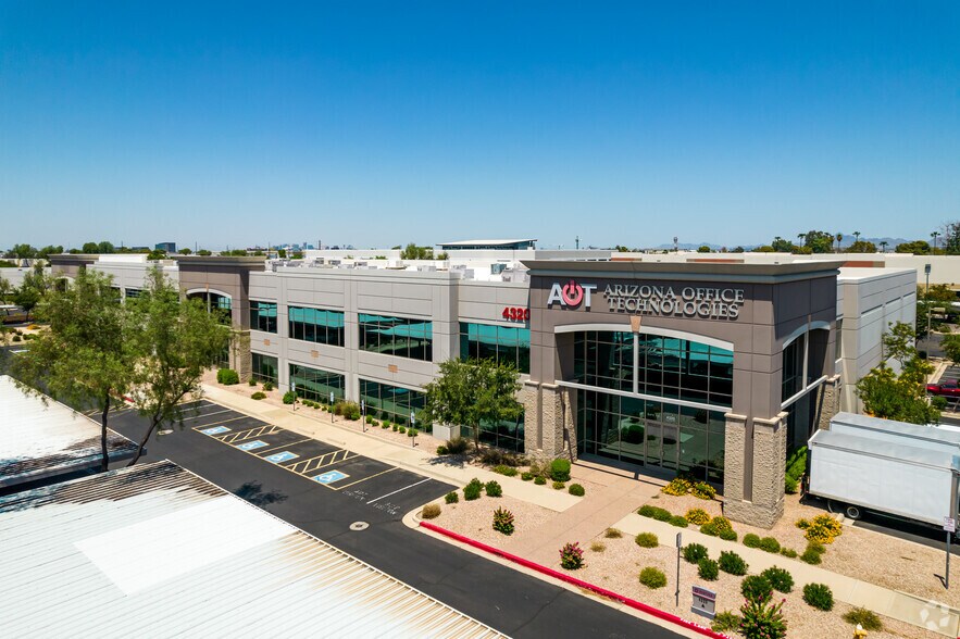 More Photos Of 4320 E Cotton Center Blvd, Phoenix Warehouse For Lease