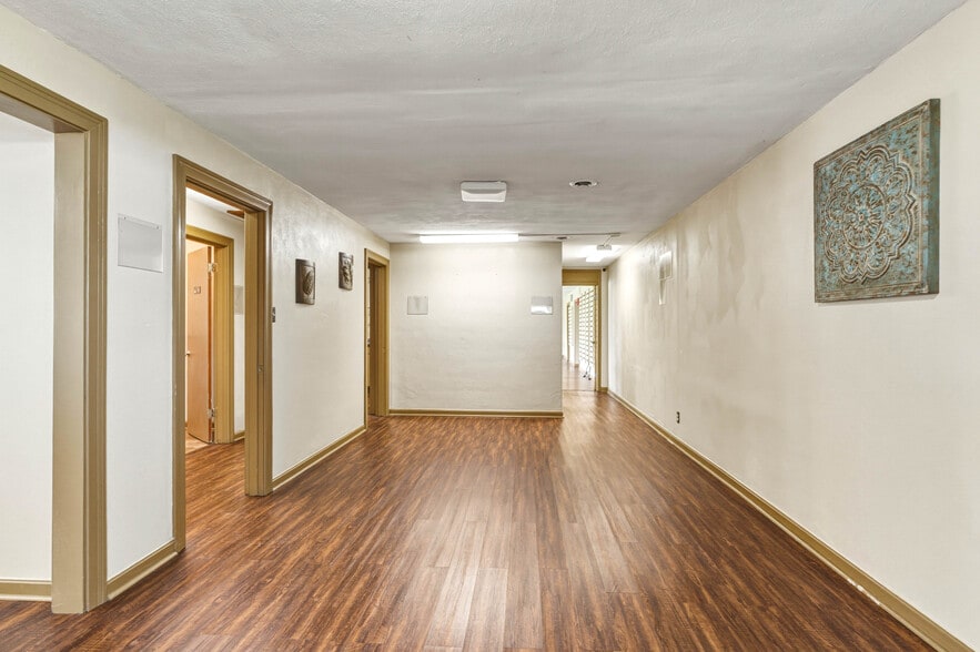 More Photos Of 13908 Dixie Hwy, Louisville Religious Facility For Sale
