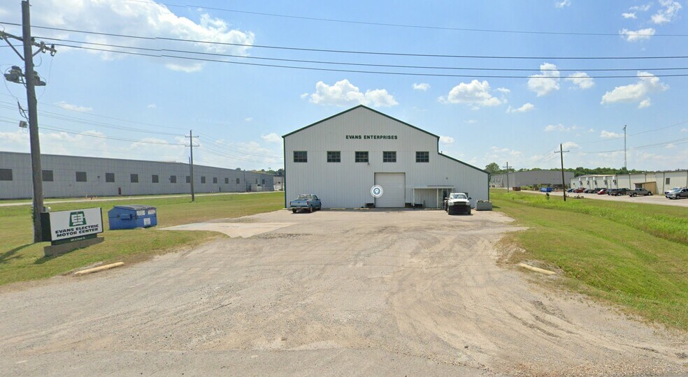 More Photos Of 4752 Hunt St, Pryor Warehouse For Lease