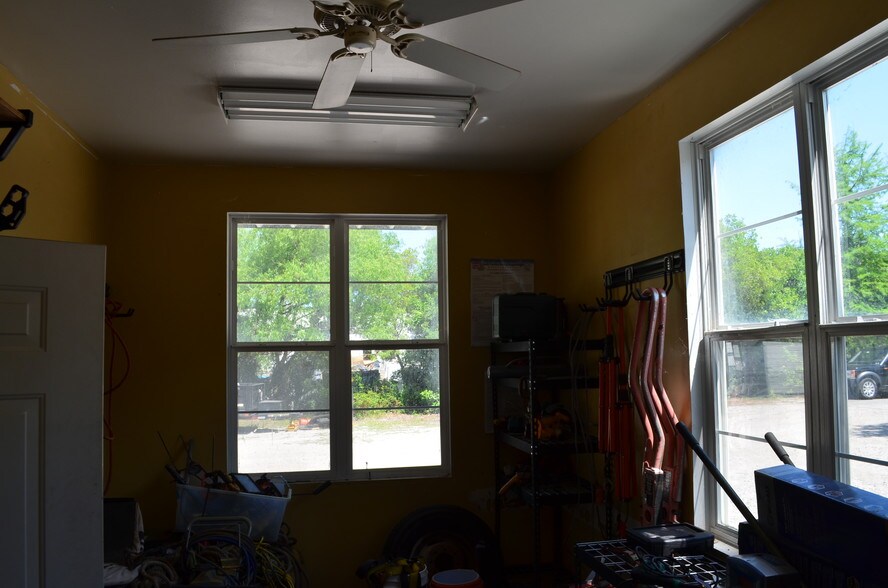 More Photos Of 326 Browns Cove Rd, Ridgeland Office For Sale
