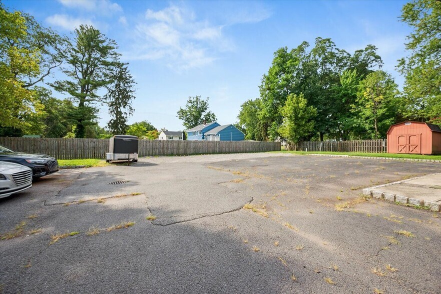 More Photos Of 1924 US Highway 22, Bound Brook Office For Sale