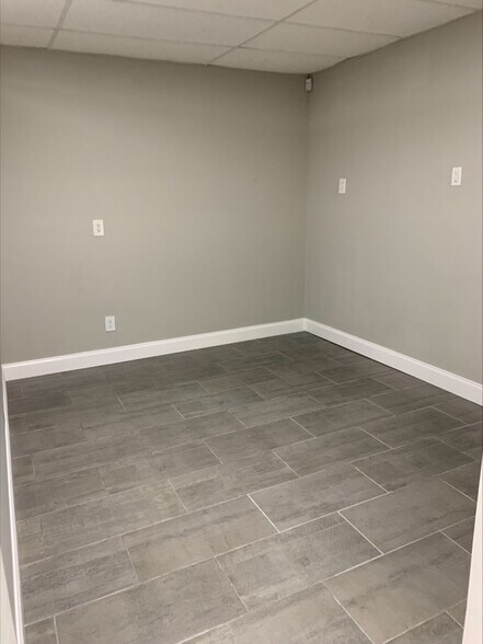 More Photos Of 2333 N State Road 7, Margate Medical For Lease