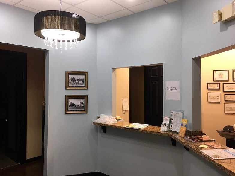 More Photos Of 401 W Atlantic Ave, Delray Beach Storefront Retail Office For Lease