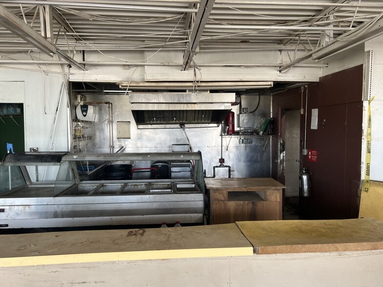 More Photos Of 1027 Mason Ave, Daytona Beach General Retail For Sale