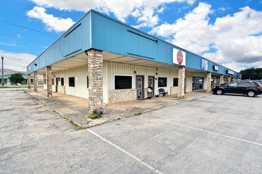 More Photos Of 1175 FM 2673, Canyon Lake Unknown For Lease