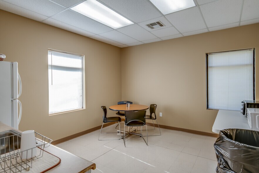 More Photos Of 4770 Woodmere Blvd, Montgomery Office For Sale