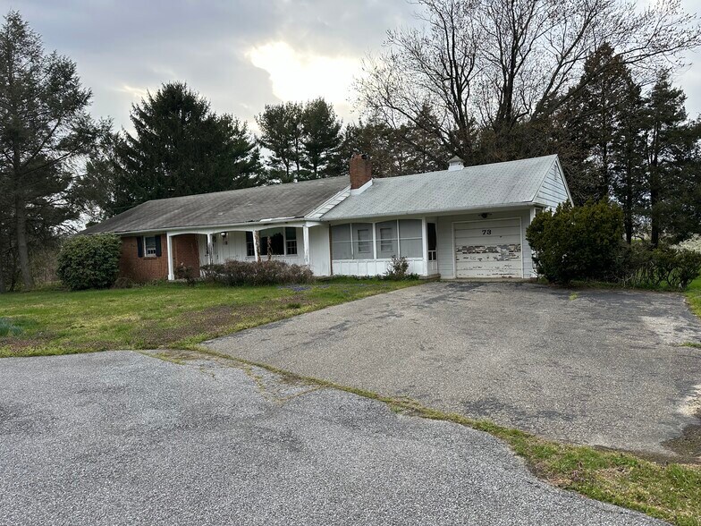 More Photos Of 73 Berlin Cross Keys Rd, Williamstown Specialty For Sale