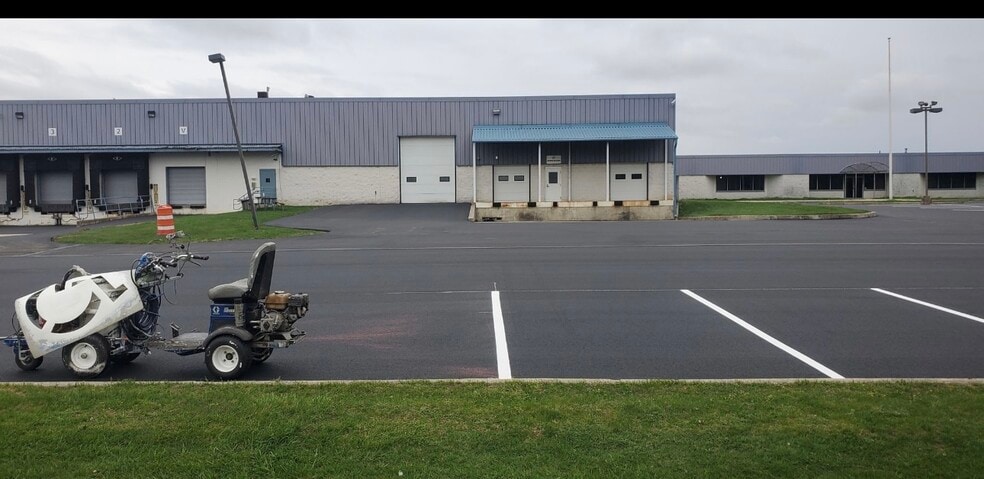 More Photos Of 2101 Hornig Rd, Philadelphia Warehouse For Lease