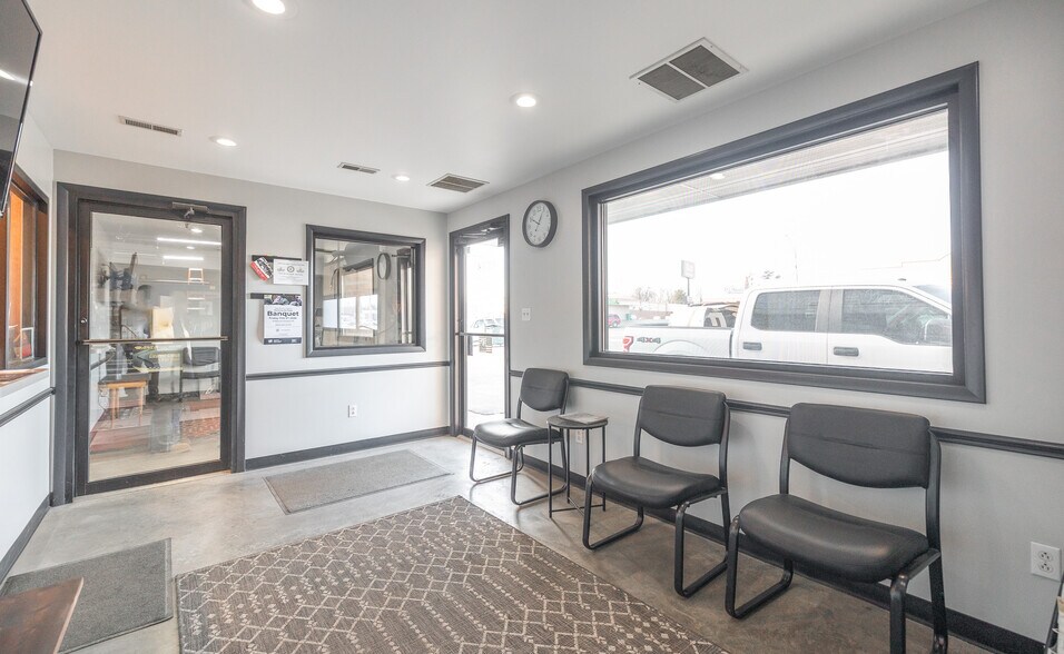 More Photos Of 309 N Franklin St, Cuba Specialty For Sale