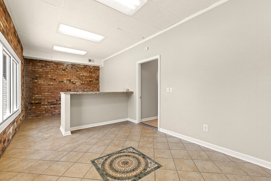 More Photos Of 150 N Steele St, Sanford Office For Sale