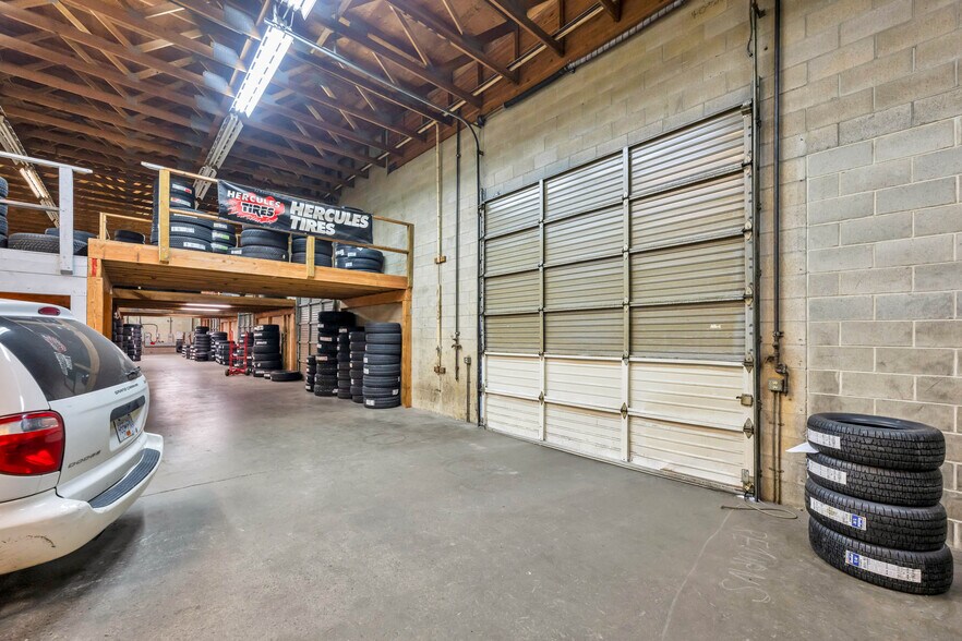 More Photos Of 20010 Industrial Av, Langley Warehouse For Sale