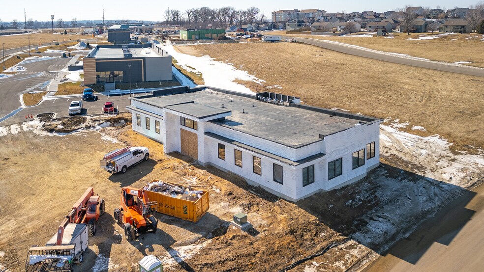 More Photos Of 3671 Sarah Pl NW, Rochester Office For Lease