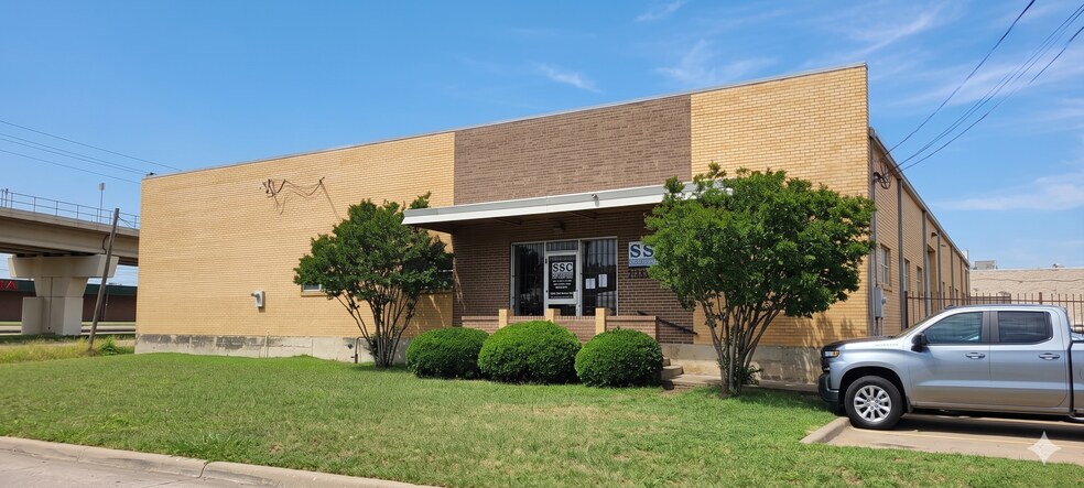 More Photos Of 2819 Blystone Ln, Dallas Distribution For Lease