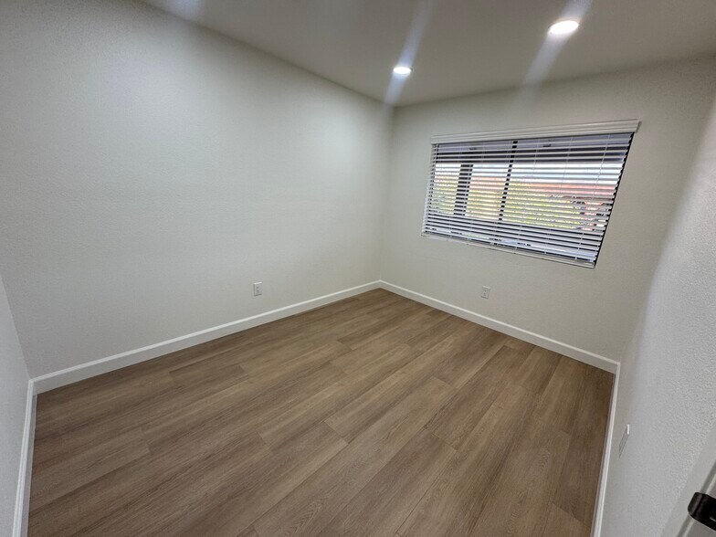 More Photos Of 451 W Bonita Ave, San Dimas Office For Lease