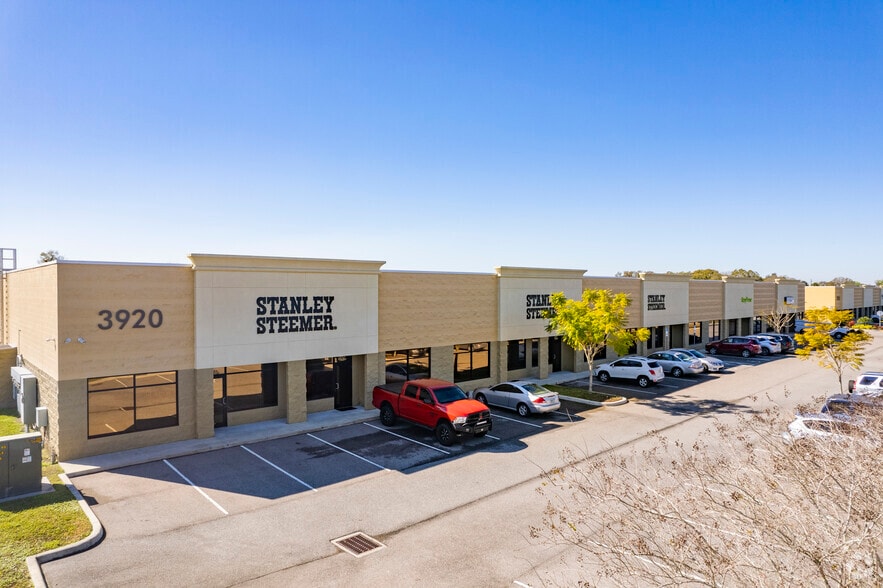 Primary Photo Of 3920 Anchuca Dr, Lakeland Warehouse For Lease