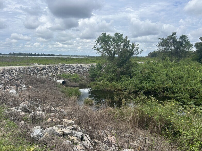 More Photos Of 0 HICKORY Lane W, Winter Haven Land For Sale