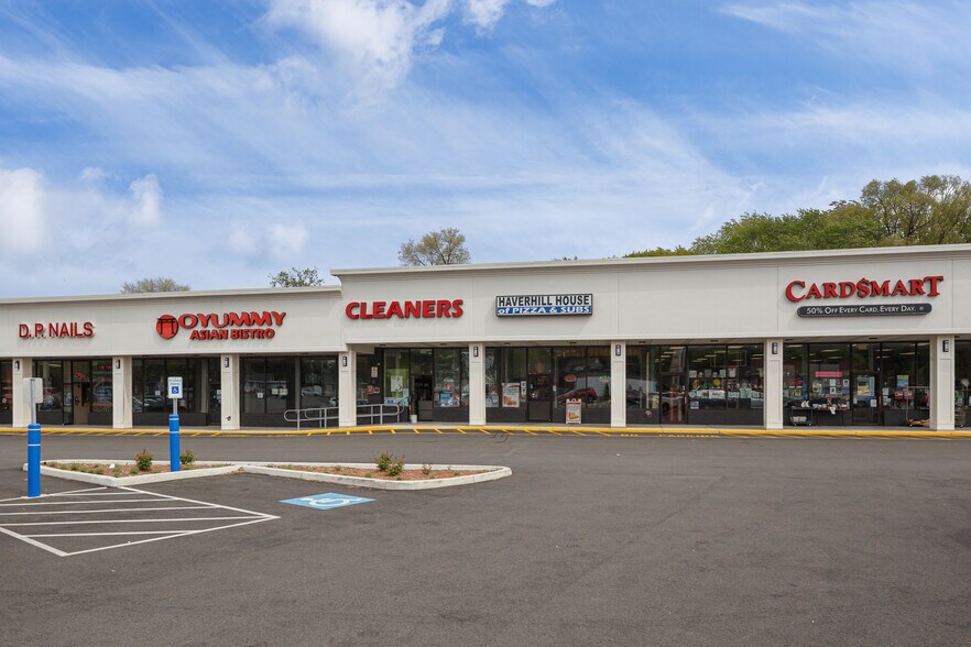 More Photos Of 225 Lincoln Ave, Haverhill Unknown For Lease