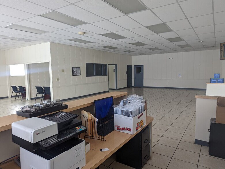 More Photos Of 151 Walnut St, Kittanning Auto Dealership For Sale