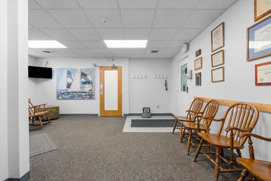 More Photos Of 385 Main St, West Haven Medical For Sale