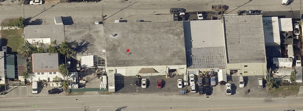 Primary Photo Of 4431 NE 6th Ave, Oakland Park Manufacturing For Sale