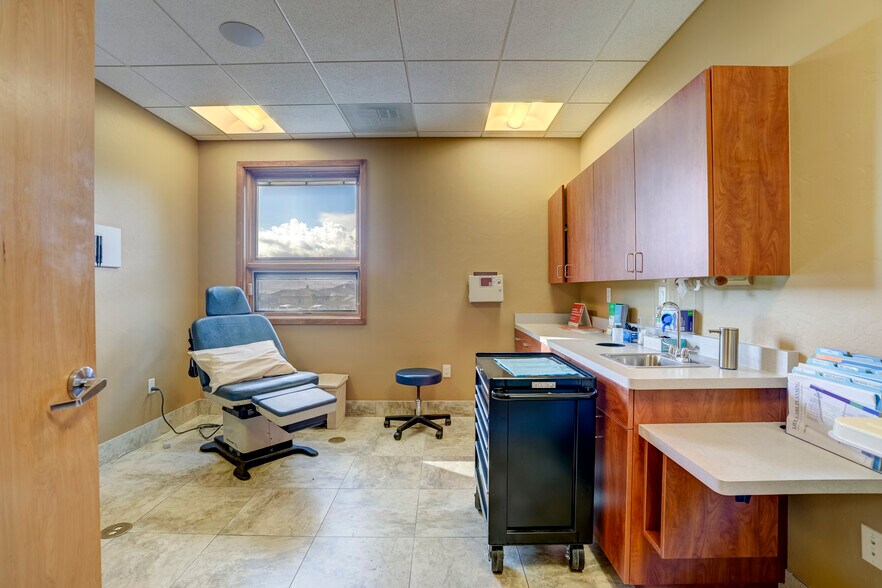 More Photos Of 2001 Excellence Way, Prescott Medical For Sale