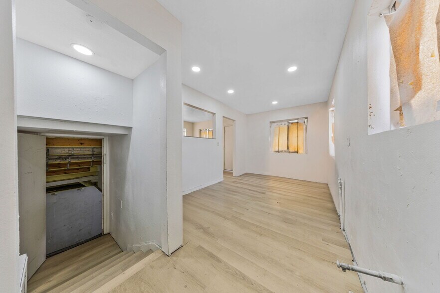 More Photos Of 38652 9th St E, Palmdale Apartments For Lease