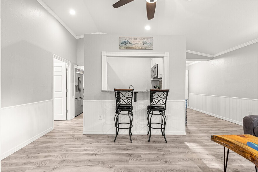 More Photos Of 110 NE Crystal St, Crystal River Specialty For Sale