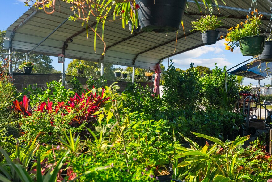 More Photos Of 2201 SE Indian St, Stuart Unknown For Lease