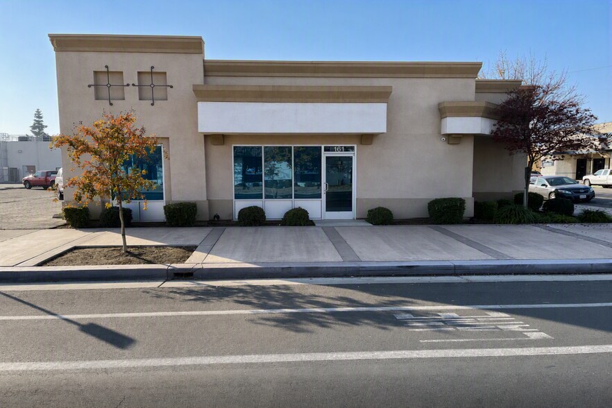 Primary Photo Of 161 N M St, Tulare Freestanding For Sale