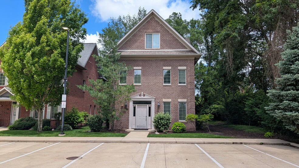 More Photos Of 18088-18140 Legacy Village Ct, South Bend Apartments For Sale