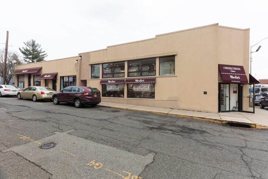 More Photos Of 15 N Dean St, Englewood Restaurant For Lease