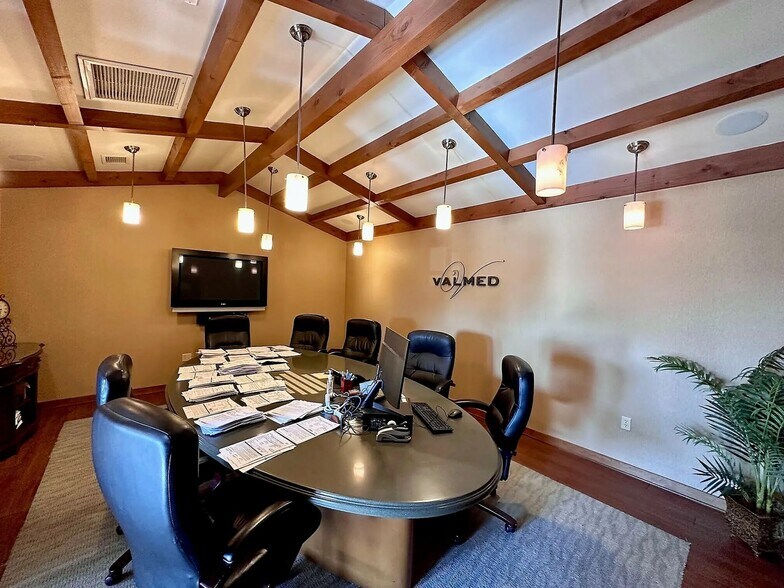 More Photos Of 3 Care Cir, Amarillo Medical For Sale