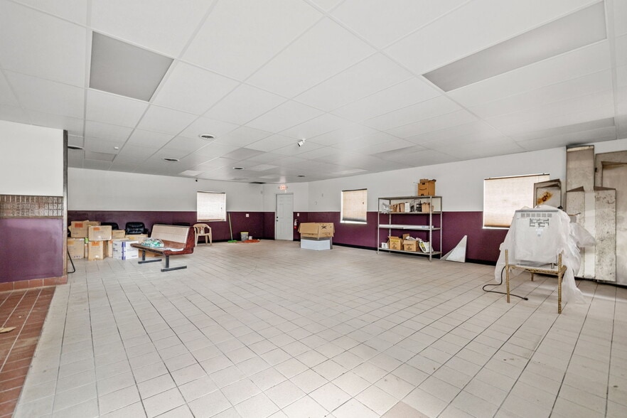 More Photos Of 4917 Gall Blvd, Zephyrhills Storefront Retail Office For Sale