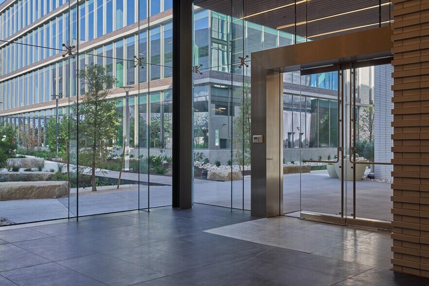 More Photos Of 4301 Bull Creek Rd, Austin Office For Lease