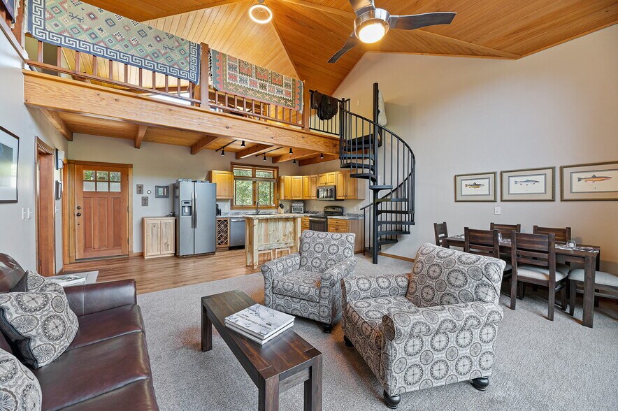 More Photos Of 10888 Rimrock Pl, Spearfish Hotel For Sale