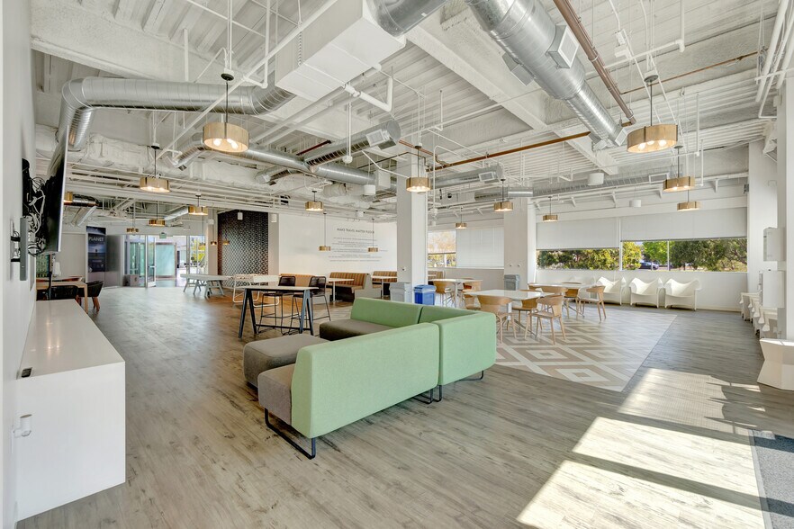 More Photos Of 5551 Katella Ave, Cypress Office For Sale