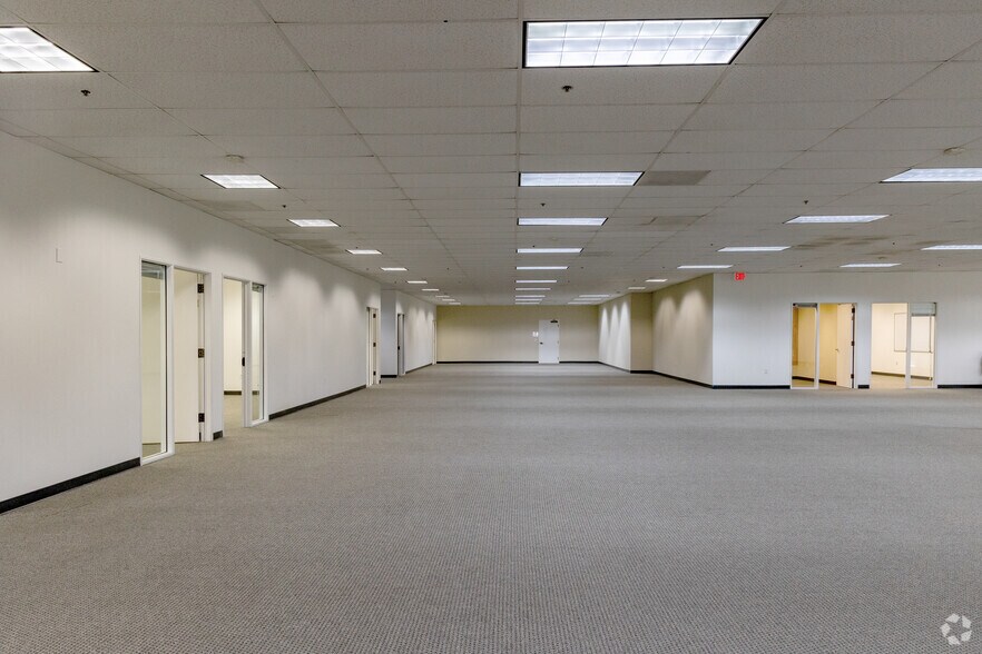 More Photos Of 3200 Patrick Henry Dr, Santa Clara Research And Development For Lease