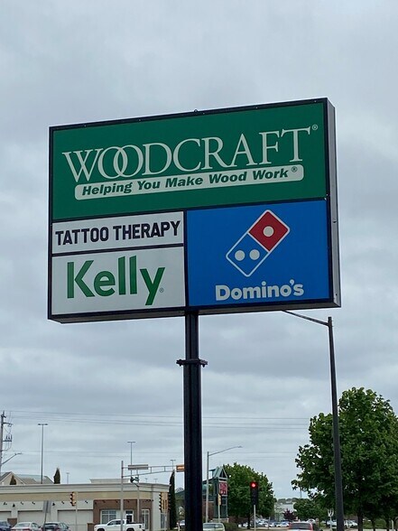 More Photos Of 4731-4737 Michaels Dr, Appleton Freestanding For Lease