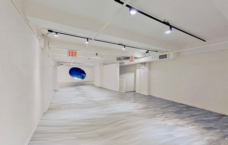 More Photos Of 501 Seventh Ave, New York Office For Sale