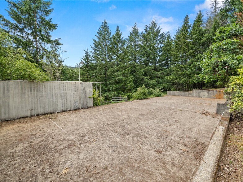 More Photos Of 115 NW Harmony Ln, Corvallis Specialty For Sale