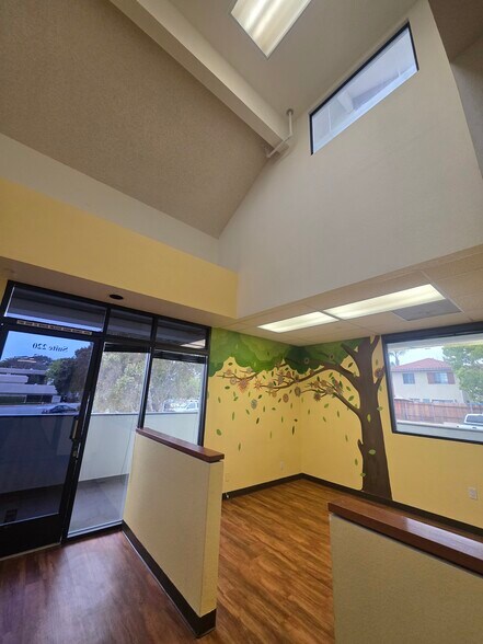 More Photos Of 3892 State St, Santa Barbara Medical For Lease